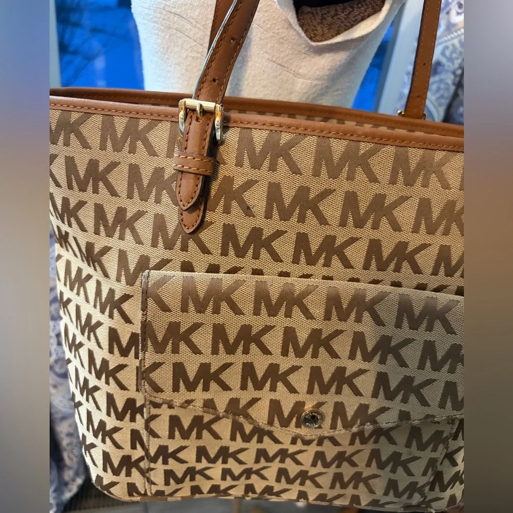 Michael Michael Kors Jet Set Travel Medium Double Pocket Tote - Picture 3 of 13